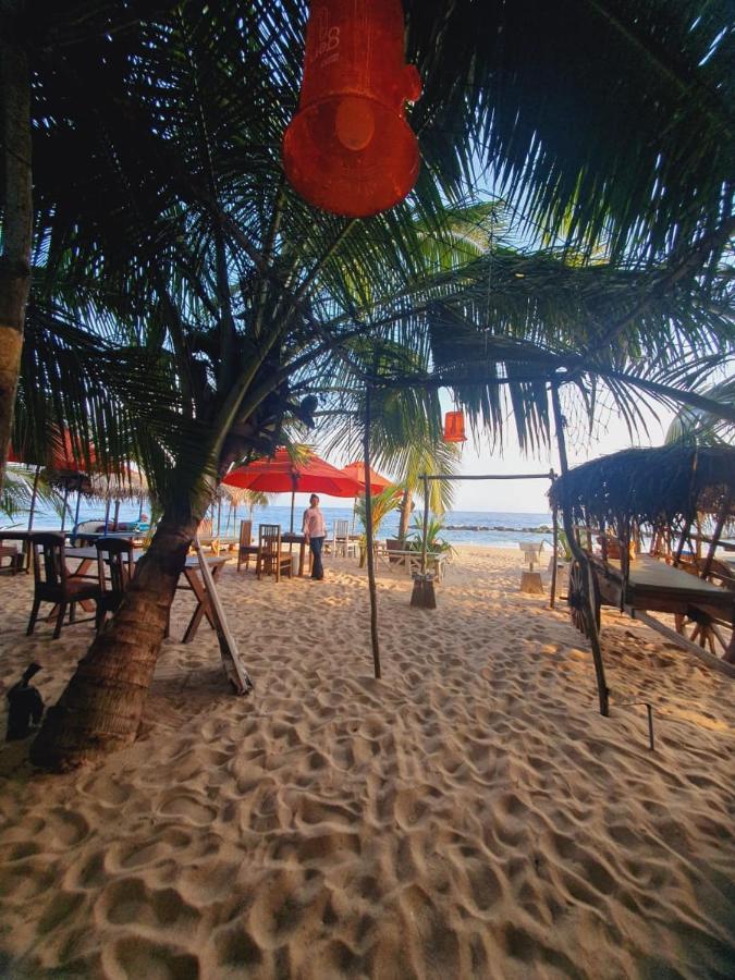 Blue Horizon Beach Hotel Tangalle Eksteriør billede