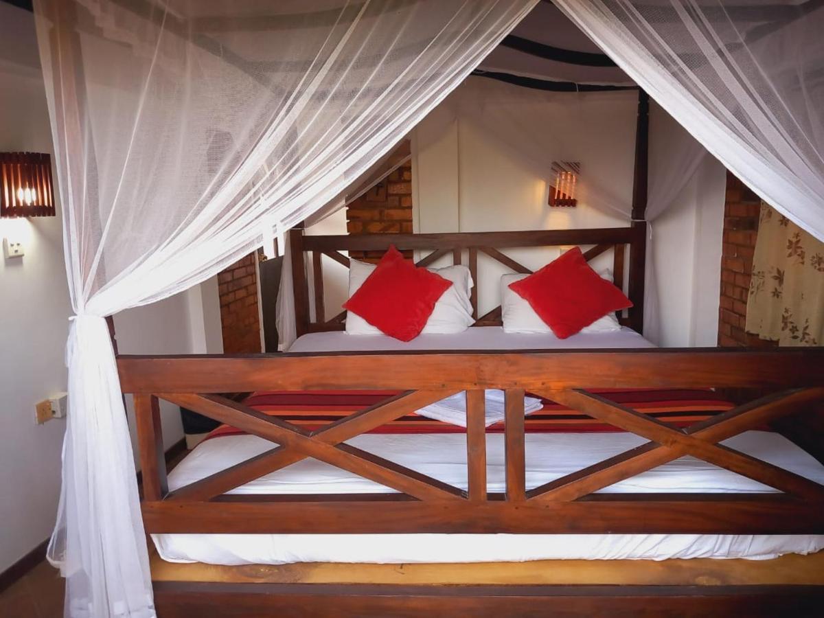 Blue Horizon Beach Hotel Tangalle Eksteriør billede